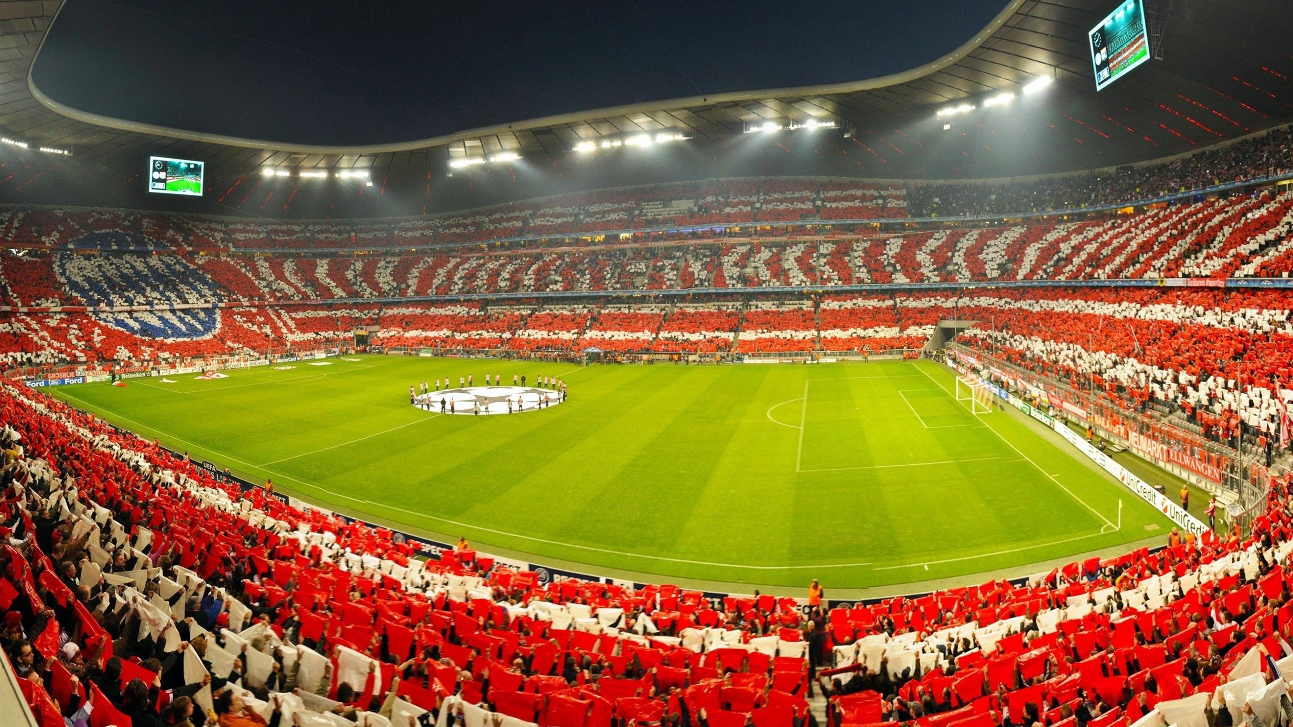 “足球文化艺术展在北京盛大开幕，丰富球迷文化生活”，足球文化创意秀