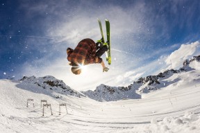 开云体育app网页版安全-“未来领跑者”青少年篮球联赛在上海完美收官，众多新星崭露头角